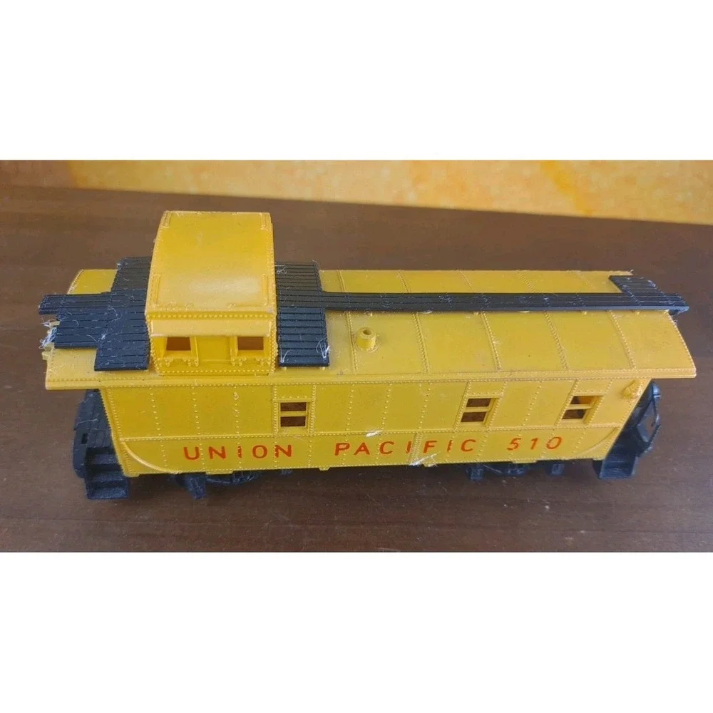 HO Union Pacific Caboose‎ UP # 510 Model Railroad Freight Train Railcar